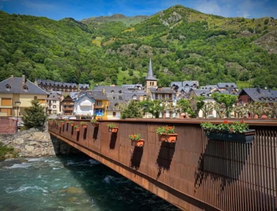 Mcastet, Casita Aranesa En El Valle De Aran Bossòst Exterior photo